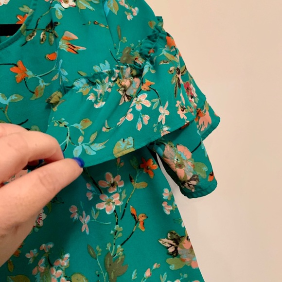 Xhilaration Floral Blouse - Picture 4 of 4